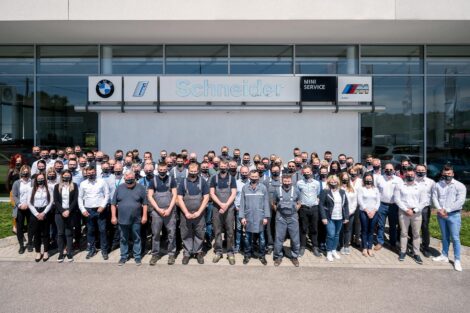 Harminc éve az ügyfelek szolgálatában